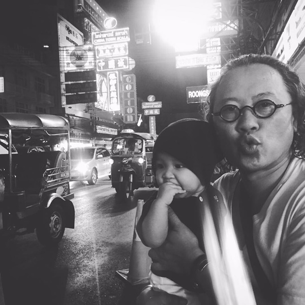 ติ๊ก กลิ่นสี ติ๊ก กลิ่นสี