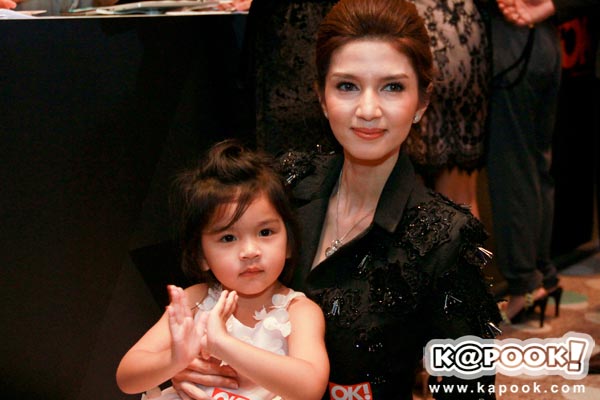 โบว์ แวนด้า โบว์ แวนด้า