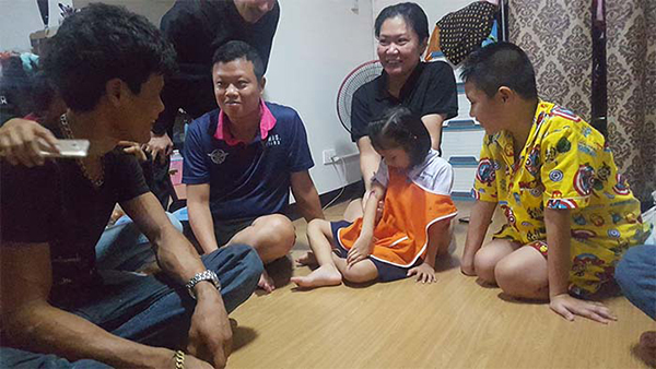 ขาโดนท่อไอเสีย ขาโดนท่อไอเสีย