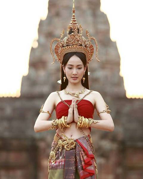 นาคี นาคี