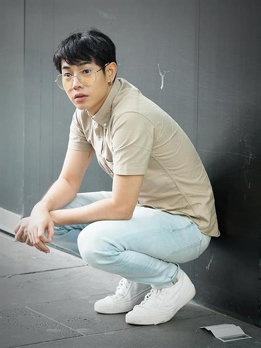 เป๊ก ผลิตโชค เป๊ก ผลิตโชค