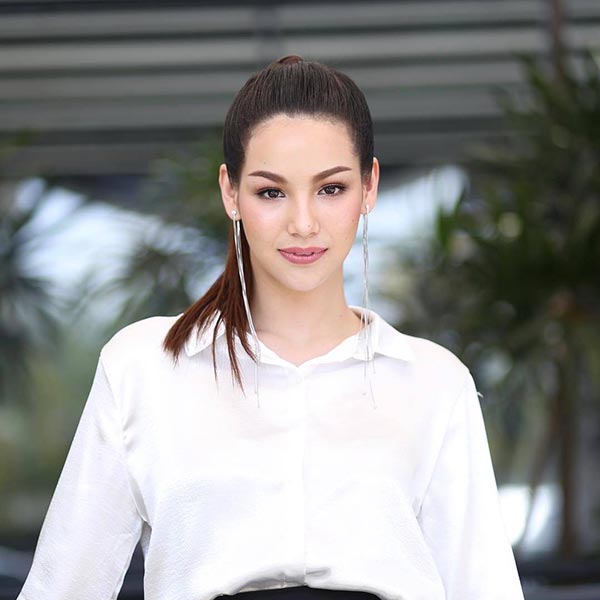 ข่าวจูลี่ ข่าวจูลี่