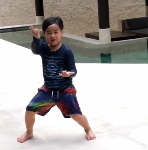 น้องออก้า น้องออก้า