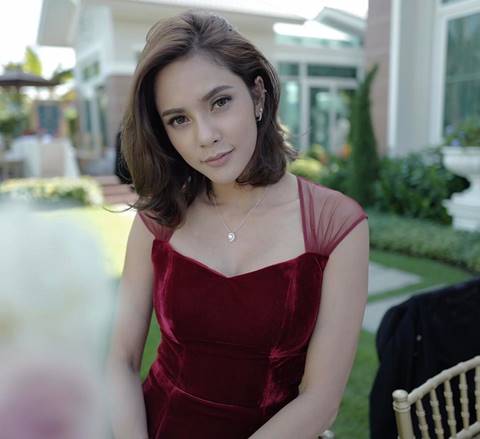 ฟังเรื่องราว อุ้ม ลักขณา - นิวเคลียร์ หรรษา ผ่านไอจีคุณพ่อ ฟังเรื่องราว อุ้ม ลักขณา - นิวเคลียร์ หรรษา ผ่านไอจีคุณพ่อ