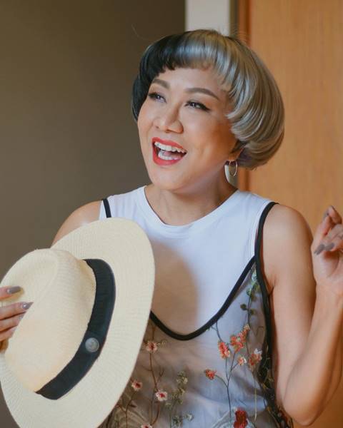 ครูอ้วน มณีนุช กับ 10 ทรงผมสุดเก๋ หลากสไตล์ ยอมใจในความแนว ครูอ้วน มณีนุช กับ 10 ทรงผมสุดเก๋ หลากสไตล์ ยอมใจในความแนว