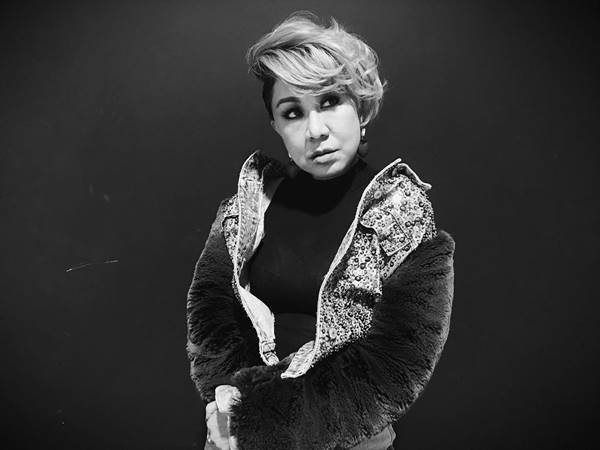 ครูอ้วน มณีนุช กับ 10 ทรงผมสุดเก๋ หลากสไตล์ ยอมใจในความแนว ครูอ้วน มณีนุช กับ 10 ทรงผมสุดเก๋ หลากสไตล์ ยอมใจในความแนว