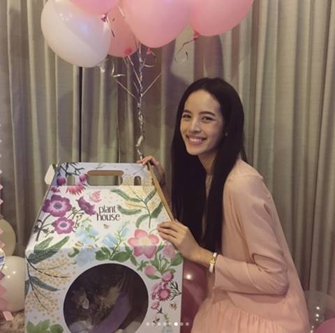 ณิชา สุดเขิน ไอติม ทำเซอร์ไพรส์วันเกิด เผยฝ่ายชายไม่หึงมีข่าว โตโน่ ณิชา สุดเขิน ไอติม ทำเซอร์ไพรส์วันเกิด เผยฝ่ายชายไม่หึงมีข่าว โตโน่