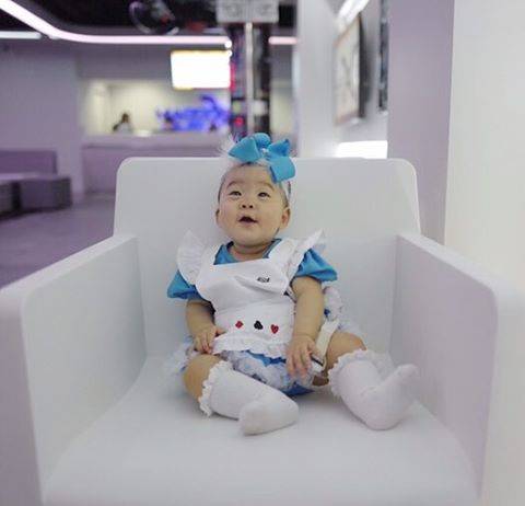 อั๊ยย่ะ !! น้องเป่าเปา แปลงโฉมเป็น อลิซ แห่งบางพลีแลนด์ น่ารักฝุด ๆ อั๊ยย่ะ !! น้องเป่าเปา แปลงโฉมเป็น อลิซ แห่งบางพลีแลนด์ น่ารักฝุด ๆ