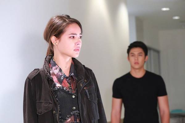 ติ๊ก กัญญารัตน์ อินจัด คลื่นชีวิต ถึงขั้นหลั่งน้ำตา ประกาศว่าอยู่ทีม ติ๊ก กัญญารัตน์ อินจัด คลื่นชีวิต ถึงขั้นหลั่งน้ำตา ประกาศว่าอยู่ทีม