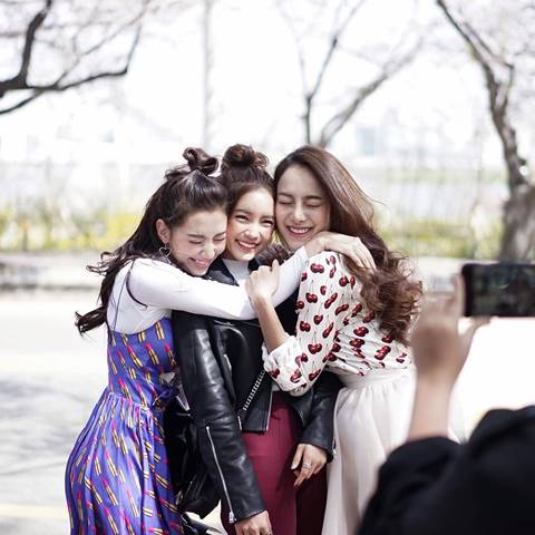 เบลล่า เปรี้ยว พรีม นำทีมทัวร์เกาหลีพร้อมคนสนิท กับภาพสวยปังยกกำลัง 10 เบลล่า เปรี้ยว พรีม นำทีมทัวร์เกาหลีพร้อมคนสนิท กับภาพสวยปังยกกำลัง 10