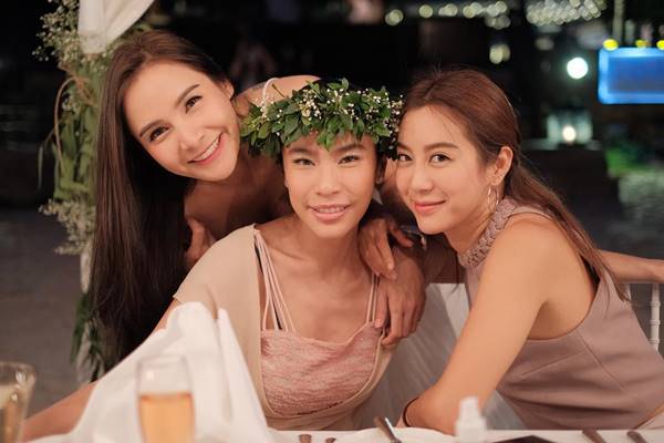 ครี พัสวีพิชญ์ สละโสดแล้วจ้า เตรียมควงแฟนหนุ่มนักธุรกิจวิวาห์ปลายปีนี้ ครี พัสวีพิชญ์ สละโสดแล้วจ้า เตรียมควงแฟนหนุ่มนักธุรกิจวิวาห์ปลายปีนี้