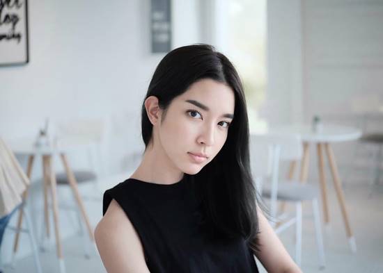 โม มนชนก โม มนชนก