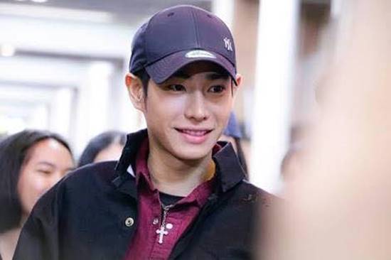 เป๊ก ผลิตโชค เป๊ก ผลิตโชค