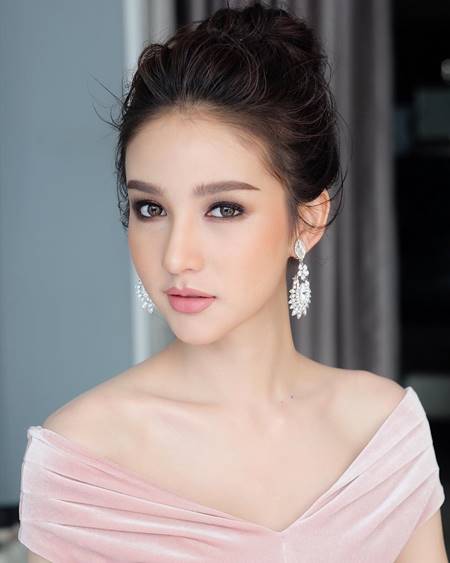 โยชิ รินรดา โยชิ รินรดา