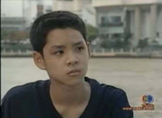 ย้อนคลิป ทอม Room39 สมัยเด็ก เสียงตะมุตะมิเหมือน หน้ากากทุเรียน เป๊ะเลย ! ย้อนคลิป ทอม Room39 สมัยเด็ก เสียงตะมุตะมิเหมือน หน้ากากทุเรียน เป๊ะเลย !