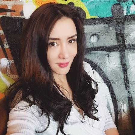 นิโคล เทริโอ นิโคล เทริโอ