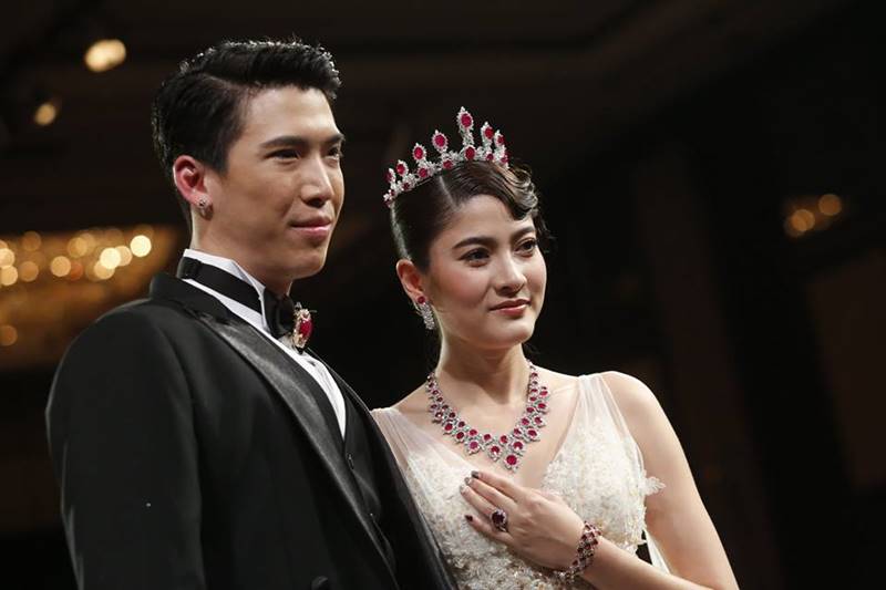 ป๊อก คุกเข่าขอ มาร์กี้ แต่งงาน ป๊อก คุกเข่าขอ มาร์กี้ แต่งงาน