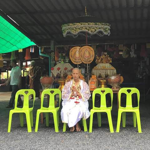 ตั้ม เดอะสตาร์ 10 เข้าพิธีอุปสมบทอย่างเรียบง่าย พร้อมรับฉายาทางธรรม พระสุธโน ตั้ม เดอะสตาร์ 10 เข้าพิธีอุปสมบทอย่างเรียบง่าย พร้อมรับฉายาทางธรรม พระสุธโน
