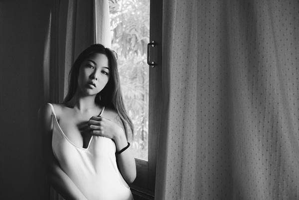 อูย..ดราม่าร้อน ! หวาย โชว์จูบแฟนหนุ่ม-จับหน้าอกใน IG ก่อนลบอย่างไว อูย..ดราม่าร้อน ! หวาย โชว์จูบแฟนหนุ่ม-จับหน้าอกใน IG ก่อนลบอย่างไว