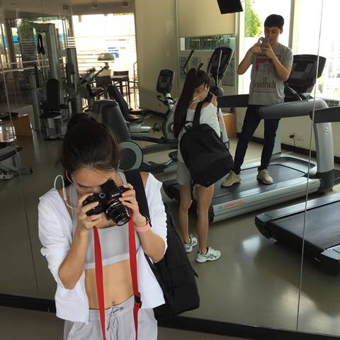 เบเบ้ ควงสามีโชว์หุ่นในชุดว่ายน้ำ แซ่บแบบแพ็คคู่ อู้หู... เด็ดมาก !! เบเบ้ ควงสามีโชว์หุ่นในชุดว่ายน้ำ แซ่บแบบแพ็คคู่ อู้หู... เด็ดมาก !!