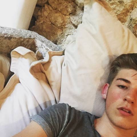 ปิ่น เก็จมณีลูกชายคนที่ 4 ปิ่น เก็จมณีลูกชายคนที่ 4