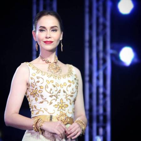 นัท มีเรีย นัท มีเรีย