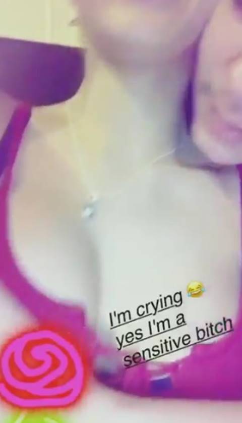 อูย..ดราม่าร้อน ! หวาย โชว์จูบแฟนหนุ่ม-จับหน้าอกใน IG ก่อนลบอย่างไว อูย..ดราม่าร้อน ! หวาย โชว์จูบแฟนหนุ่ม-จับหน้าอกใน IG ก่อนลบอย่างไว