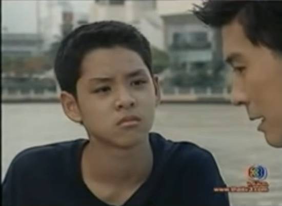 ย้อนคลิป ทอม Room39 สมัยเด็ก เสียงตะมุตะมิเหมือน หน้ากากทุเรียน เป๊ะเลย ! ย้อนคลิป ทอม Room39 สมัยเด็ก เสียงตะมุตะมิเหมือน หน้ากากทุเรียน เป๊ะเลย !