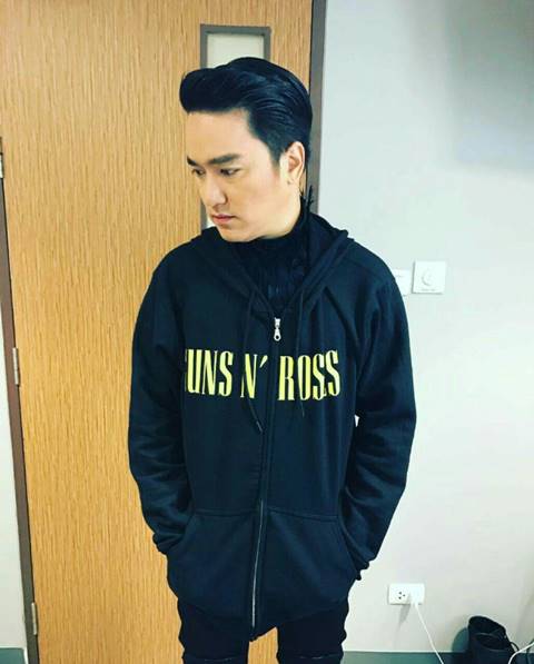 เอ๊ะ จิรากร เฉลยแล้ว ที่ใส่ หน้ากากอีกาดำ ก็เพื่อปิดบังความแซ่บ...แบบนี้ ! เอ๊ะ จิรากร เฉลยแล้ว ที่ใส่ หน้ากากอีกาดำ ก็เพื่อปิดบังความแซ่บ...แบบนี้ !