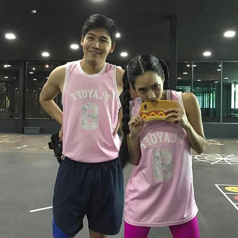 เบเบ้ ควงสามีโชว์หุ่นในชุดว่ายน้ำ แซ่บแบบแพ็คคู่ อู้หู... เด็ดมาก !! เบเบ้ ควงสามีโชว์หุ่นในชุดว่ายน้ำ แซ่บแบบแพ็คคู่ อู้หู... เด็ดมาก !!