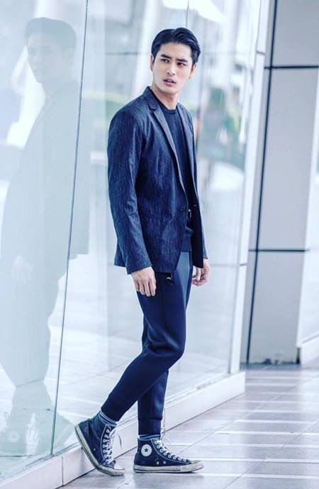 ปั้นจั่น ยันไม่ใช่มือที่สาม คริส หอวัง ปั้นจั่น ยันไม่ใช่มือที่สาม คริส หอวัง