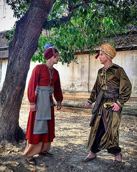 หนึ่งด้าวฟ้าเดียว เปิดกล้องแล้ว เจมส์ จิรายุ มาในมาดหนุ่มผมยาว หล่อละมุนโดนใจ หนึ่งด้าวฟ้าเดียว เปิดกล้องแล้ว เจมส์ จิรายุ มาในมาดหนุ่มผมยาว หล่อละมุนโดนใจ