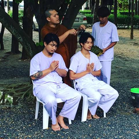 ตั้ม เดอะสตาร์ 10 เข้าพิธีอุปสมบทอย่างเรียบง่าย พร้อมรับฉายาทางธรรม พระสุธโน ตั้ม เดอะสตาร์ 10 เข้าพิธีอุปสมบทอย่างเรียบง่าย พร้อมรับฉายาทางธรรม พระสุธโน