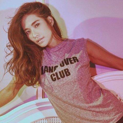 พลอย เฌอมาลย์ กับท่าโพสชวนสยิว เผยบั้นท้ายกลมกลึง เห็นแล้วใจสั่น พลอย เฌอมาลย์ กับท่าโพสชวนสยิว เผยบั้นท้ายกลมกลึง เห็นแล้วใจสั่น