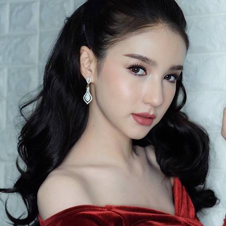 โยชิ รินรดา โยชิ รินรดา