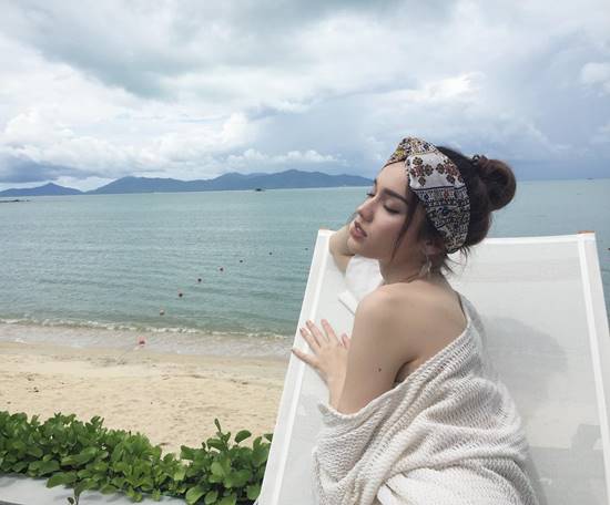 แซ่บ ! ทีมบี The Face 3 อวดหุ่นในชุดบิกินี่พร้อมหน้า บลอสซั่ม ก็มาแล้วค่ะ แซ่บ ! ทีมบี The Face 3 อวดหุ่นในชุดบิกินี่พร้อมหน้า บลอสซั่ม ก็มาแล้วค่ะ