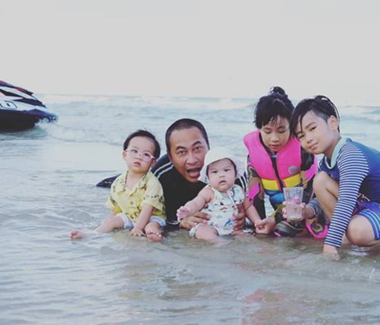 ภรรยา เปิ้ล นาคร ลั่นอย่าคิดว่าจะได้แข่งอีก หลังเรือเร็วพลิกคว่ำ แต่งานนี้มีขัดขืน ภรรยา เปิ้ล นาคร ลั่นอย่าคิดว่าจะได้แข่งอีก หลังเรือเร็วพลิกคว่ำ แต่งานนี้มีขัดขืน