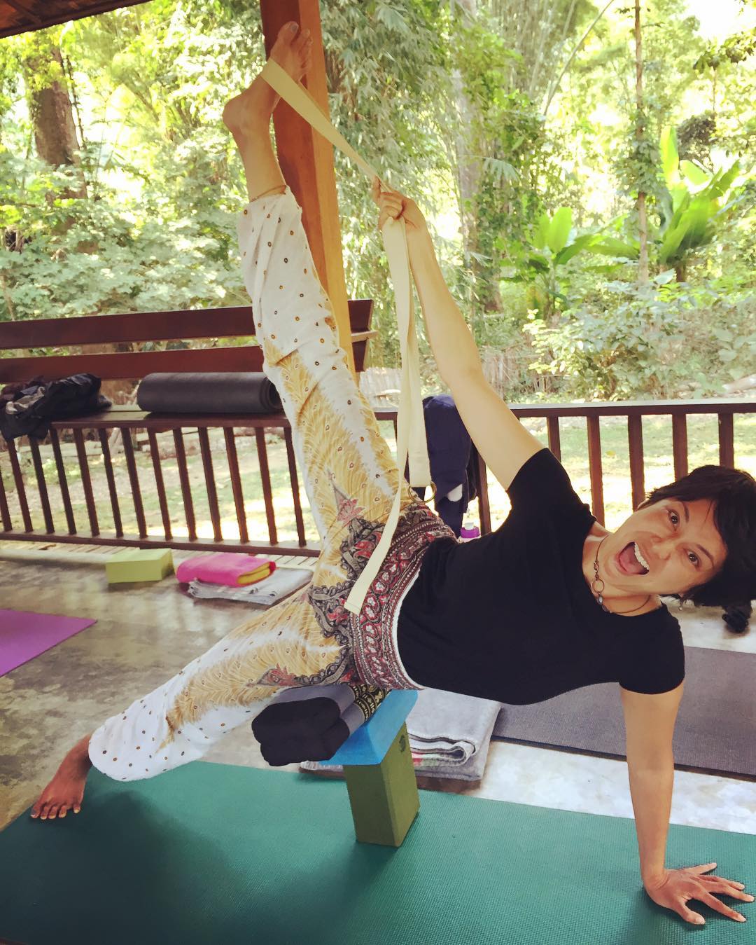 ป๊อป อารียา ป๊อป อารียา