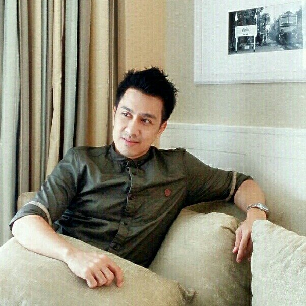 นพ.กัมปนาท ตันสิถบุตรกุล นพ.กัมปนาท ตันสิถบุตรกุล