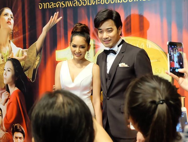 เจมส์ เรืองศักดิ์ เจมส์ เรืองศักดิ์
