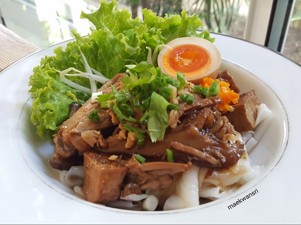 ก๋วยเตี๋ยวทรงเครื่อง ก๋วยเตี๋ยวทรงเครื่อง