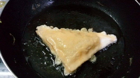 ขนมปังไส้ไข่กวน ขนมปังไส้ไข่กวน