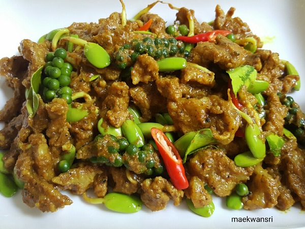 ผัดเผ็ดเนื้อลูกเหรียง ผัดเผ็ดเนื้อลูกเหรียง