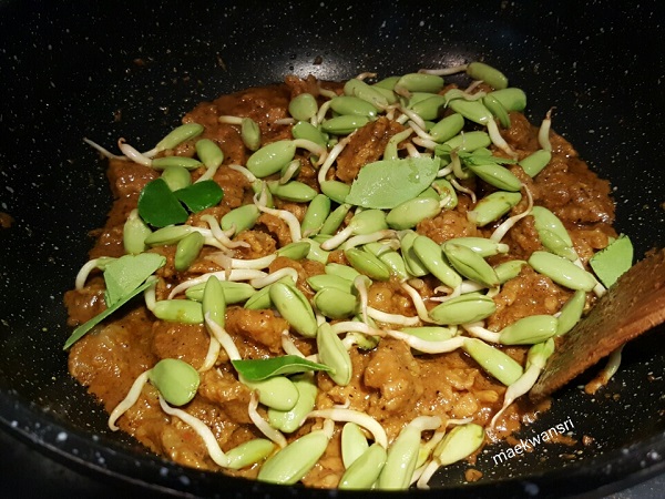 ผัดเผ็ดเนื้อลูกเหรียง ผัดเผ็ดเนื้อลูกเหรียง