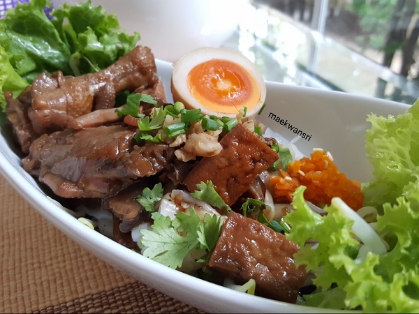 ก๋วยเตี๋ยวทรงเครื่อง ก๋วยเตี๋ยวทรงเครื่อง