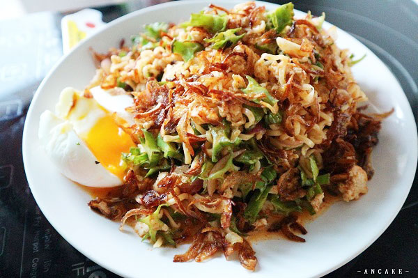 ยำมาม่าถั่วพู ยำมาม่าถั่วพู