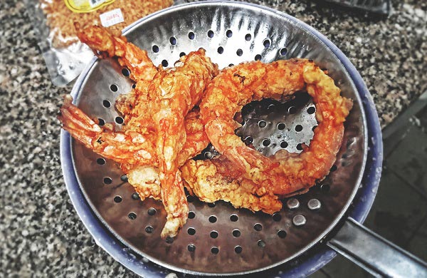 กุ้งผัดพริกเกลือ กุ้งผัดพริกเกลือ