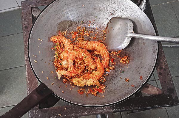 กุ้งผัดพริกเกลือ กุ้งผัดพริกเกลือ