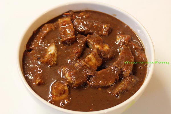 หมูสามชั้นอบกะปิ หมูสามชั้นอบกะปิ