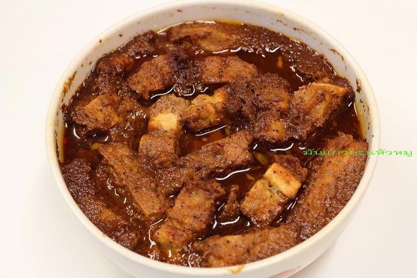 หมูสามชั้นอบกะปิ หมูสามชั้นอบกะปิ